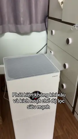 Nhà có trẻ nhỏ hay người già tham khảo máy lọc không khí của nhà Xiaomi #maylockhongkhi #tresosinh #mevabe #xuhuong 