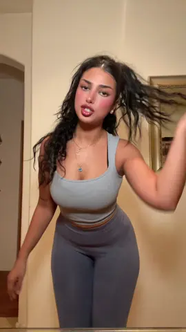 3raqi songs hit different 💕 #foryoupage #fyp #iraqi #arab #ArabTikTok #middleeastern #الشعب_الصيني_ماله_حل😂😂 #explore_اكسبلورر 