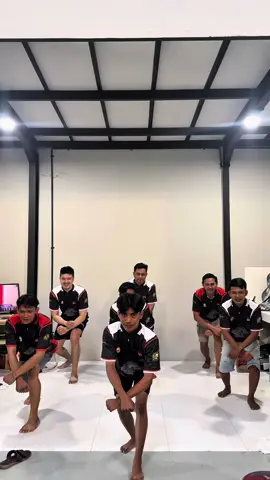 Lelaki tidak bercerita tapi langsung joget 😎😎😎🔥🔥🔥 #fyp #memes #memestiktok #viral #asmalibrasi #joget #pargoy 