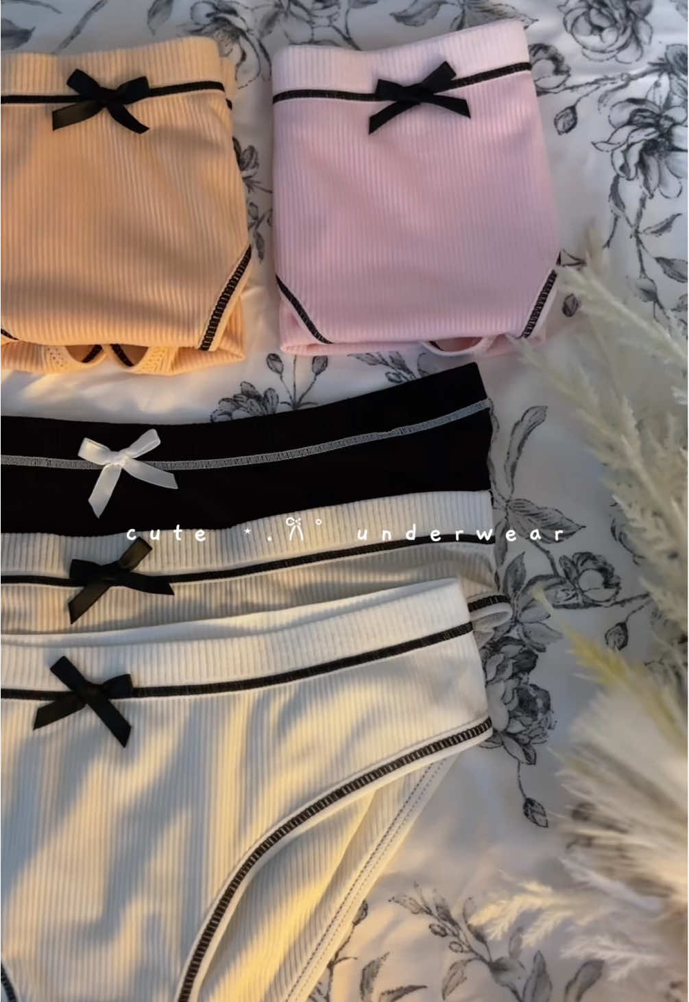because the prettiest part of your outfit should be just for you! 🎀✨ #underwear #FINETOO #cotton #aesthetic #softgirl 