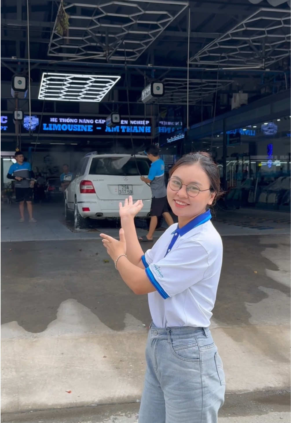 Thanh xuân có thể không dài, nhưng sẽ luôn có một khoảng trời ở đây , nơi không chỉ có công việc, mà còn là tình cảm, tiếng cười và những người anh em 💙 #pethanhchamxe 
