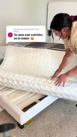Respuesta a @alexa ASI RECIBIRAS TU COLCHÓN Pensé que era mi postura, el estrés, hasta la edad… pero no: era mi colchón viejo. Desde que uso este colchón híbrido con espuma viscoelástica y resortes embolsados, mi espalda ya no sufre al despertar. La presión se distribuye mejor, la columna se alinea, y lo mejor: no siento cuando mi pareja se mueve en la noche. Es como si me hubieran cambiado la cama… y la vida. #mattress #mattressinabox #memoryfoam #colchon #colchones #mattressforbackpain 
