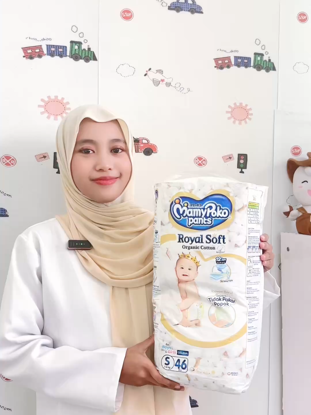 Untuk menjaga kenyamanan si Kecil, pakaikan MamyPoko Pants Royal Soft Organic Cotton. ✨ Ban pinggang soft & fit elastis, pas di badan si Kecil ✨ Sirkulasi udara maksimal, anti lembap! ✨ Daya serap tahan hingga 12 jam, tetap kering & anti bocor Popok nyaman, si Kecil bebas bergerak, Mamy tenang seharian.  #2xCegahIritasi #MamyPokoRoyalSoftOrganicCotton #OrganicCotton #MamyPokoNo1JapanQuality