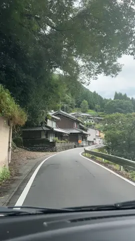 Clip vừa sợ vừa may vừa buồn cười.bạn mình mới tập lái xe 😂 p1 ...#xuhuong #taplaixeoto #japan #shiga #biwako 