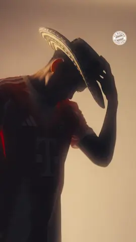 Así presentó el @FC Bayern a Luis Díaz 