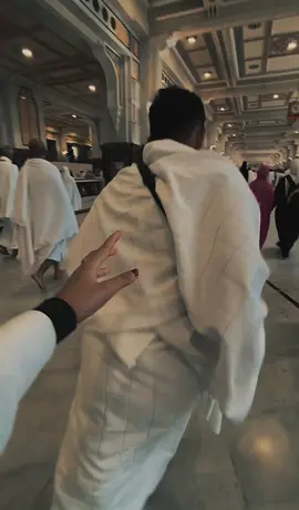 Lagi serius juga di isengin 😌🤏🏻 #makkah #umrah #fannyvideo 