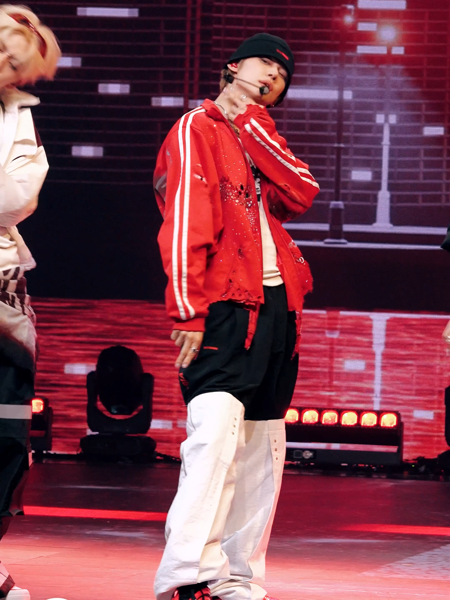 못 참겠다 저음으로 작두타는 연준😘 #MPD직캠 #MPDFanCam #M2 #TXT #TOMORROW_X_TOGETHER #투모로우바이투게더 #YEONJUN #연준 #UpsideDownKiss @txt.bighitent