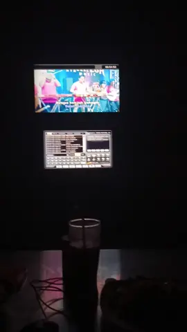 Terluka Tenan kan 🤣 #karaoke #karaoketiktok #karaokeroom #karaokemalang #lukaku #lewatberanda #lewatberandafyp #berandatiktok #berandafyp 