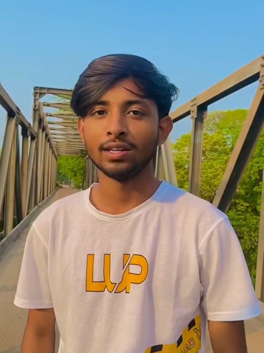 বয়সটা শখের অভাবটা বউয়ের 😂#omoralwaysonfire 