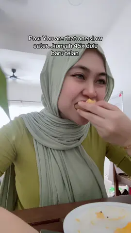 Ni kalau ada zombi paling awal kena makan 😅 #einaaziq 