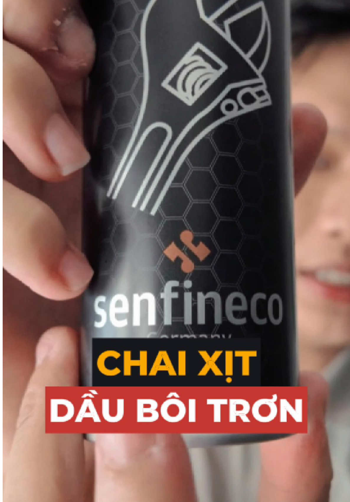 Chai xịt bôi trơn, bảo dưỡng gờ cửa, bu lông, ốc vít tốt nha anh chị em ơi. #tiếnmò #tienmo #review #senfineco #senfinecovietnam 