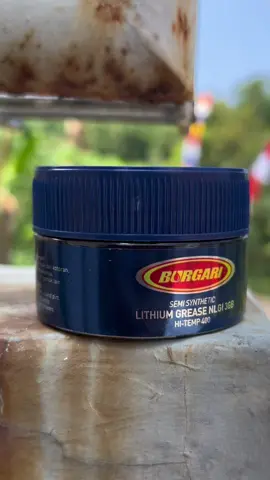 Gemuk tahan panas dari burgari dirancang khusus untuk kinerja mesin yang tinggi jadi cocok untuk CVT motor kamu 