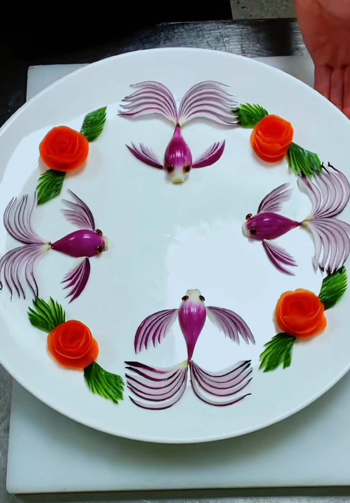 Amazing vegetable plating creativity 🥰🥰🥰 #fyp #tiktok #good #fun #chef #funny #awesome #food #skills #master #amazing #Love #girl #cake #respect #cool #👍 