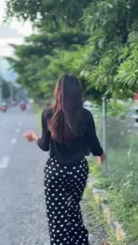 Love yourself just as you are🫶🏻☺️🖤🫶🏻🤍😇😘#fypシ゚ #foruyoupage #allovertheworld #keepsmiling✨ 😊#🖤🔥🥵 