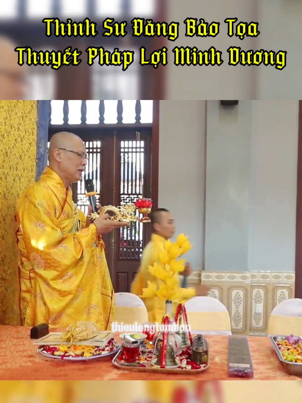 Pháp tòa thật cao, cao không trở ngại; Trên có chư thiên che bằng bảo cái. Kính thỉnh đại sư lên pháp tòa này,  Thay Đức Thế tôn, nói mà truyền trao Tam muội da giới cho chúng cô hồn. trích:《 Để Hiểu Đàn Chẩn Tế _Trí Quang Thượng Nhân 》 #bonsuthichcamauniphat #phatgiaovietnam #xuhuong  #traidanchante #nghilephatgiao 