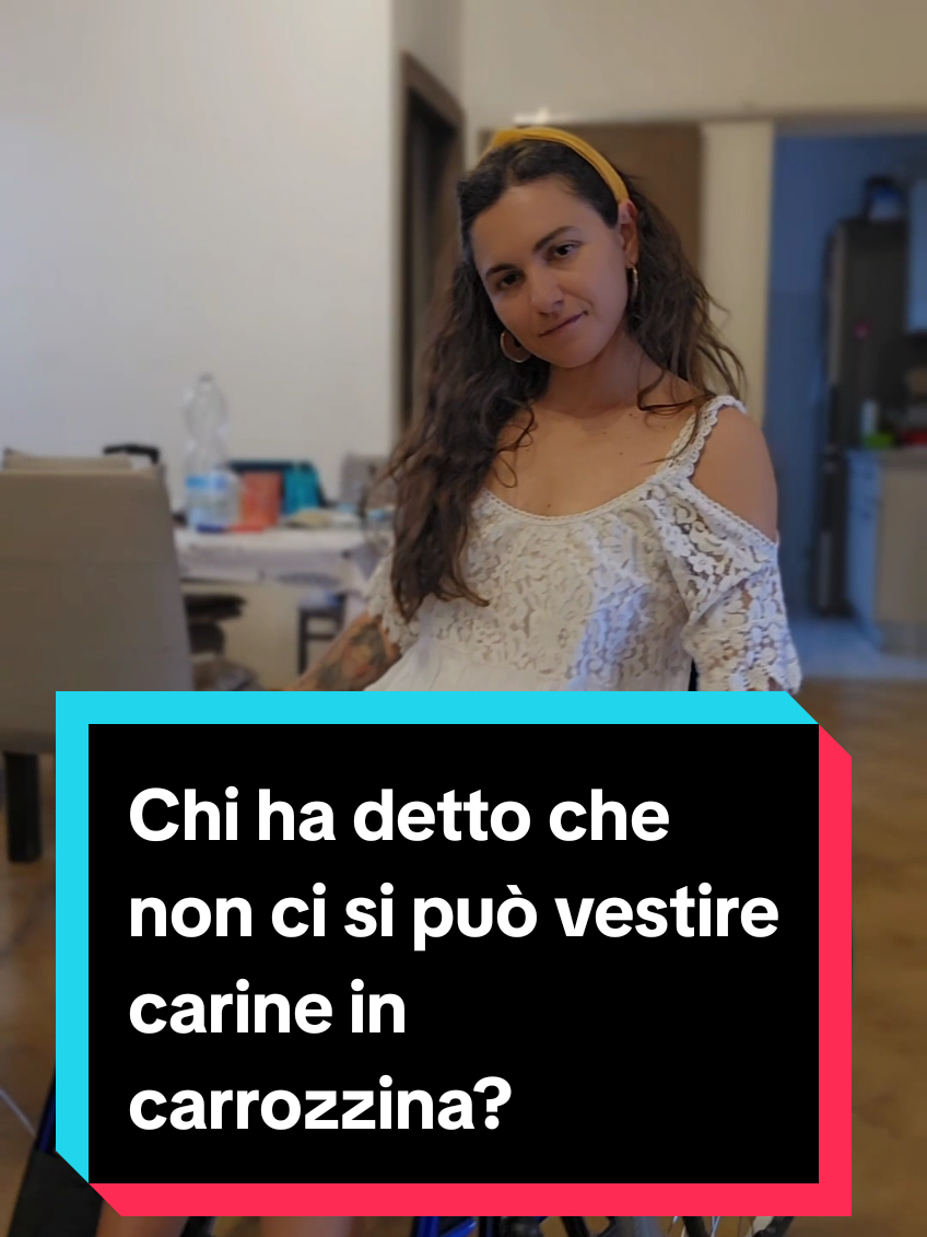 Chi ha detto che non ci si può vestire carine in carrozzina? oggi outfit bianco total white 😊 Prendersi cura di sé  stesse anche quando si ha una malattia o una disabilitá é importante. #disabilità #disability #chronicillness #wheelchair #foryou #perte #outfit 