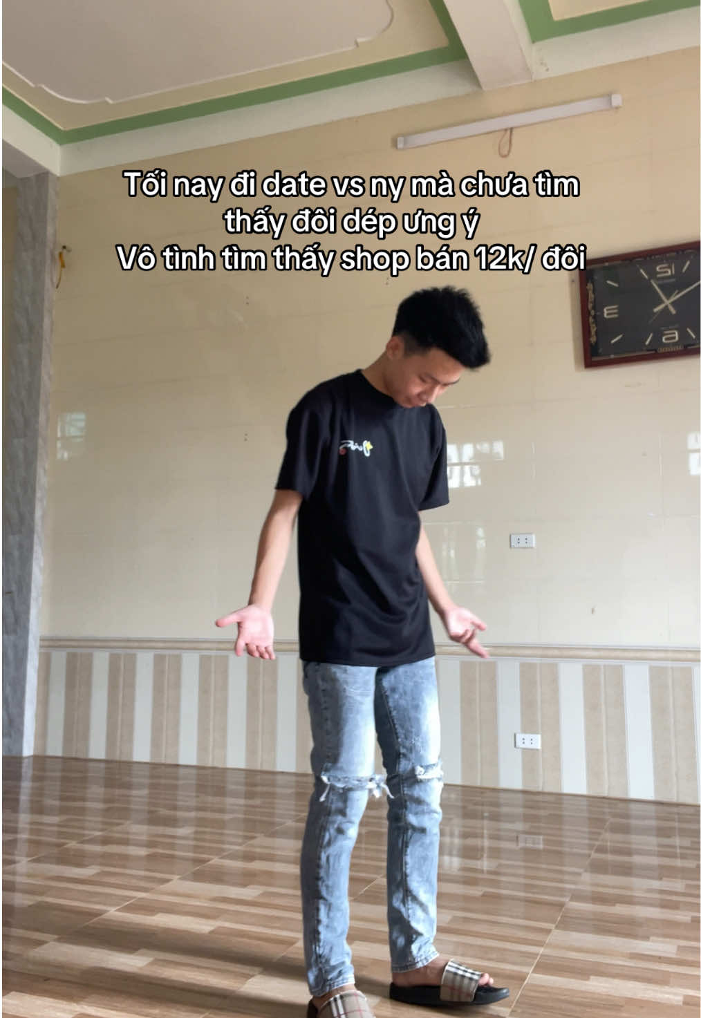 Ko ngờ có shop bán đôi dép rẻ ghê lun á #tiktokshop #depnamdep #depnam 