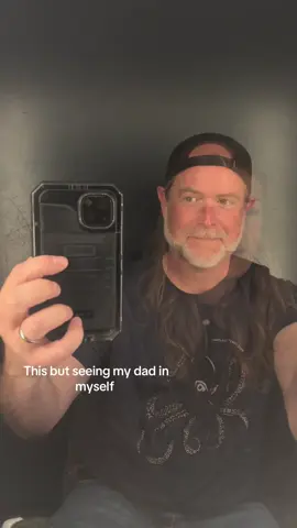 Nothing negative towards my dad, just cool to see our lives reflect. #david #lorde #reflexion #repost 