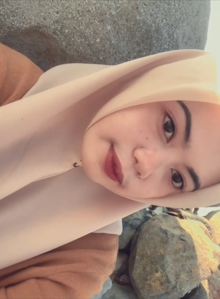 jujur sa apa? #fyp #berandatiktok #fyppppppppppppppppppppppp #lewatberanda #fypdong #lewat #viraltiktok #like #cecan #cantik #jujursamenyesal #dj 