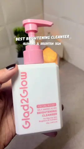 current fav cleanser.. tak keringkan kulit dan lembut je muka lepas cuci pakai Glad2Glow ni 🫶🏼 #glad2glow #glad2glowcleanser #milkcleanser #brighteningcleanser #affiliatemarketing #afiiliate 