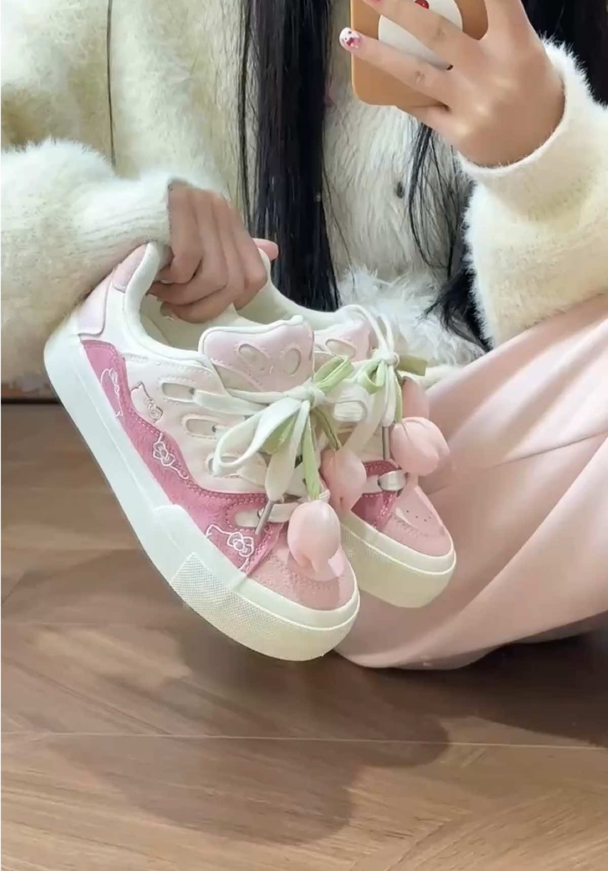 Quá là xinh iu lun 😝 #reviewgiay #reviewgiaydepgiare #giaysneaker #giaythethao #xh #goclamdep #xinhdepmoingay #reviewfashion #fashiontrend #LearnOnTikTok #back2school #giày #reviewlamdep #shoes #reviewthoitrang #style #notafashion #SaleVuiFreeShip #chiendichnhasangtao 