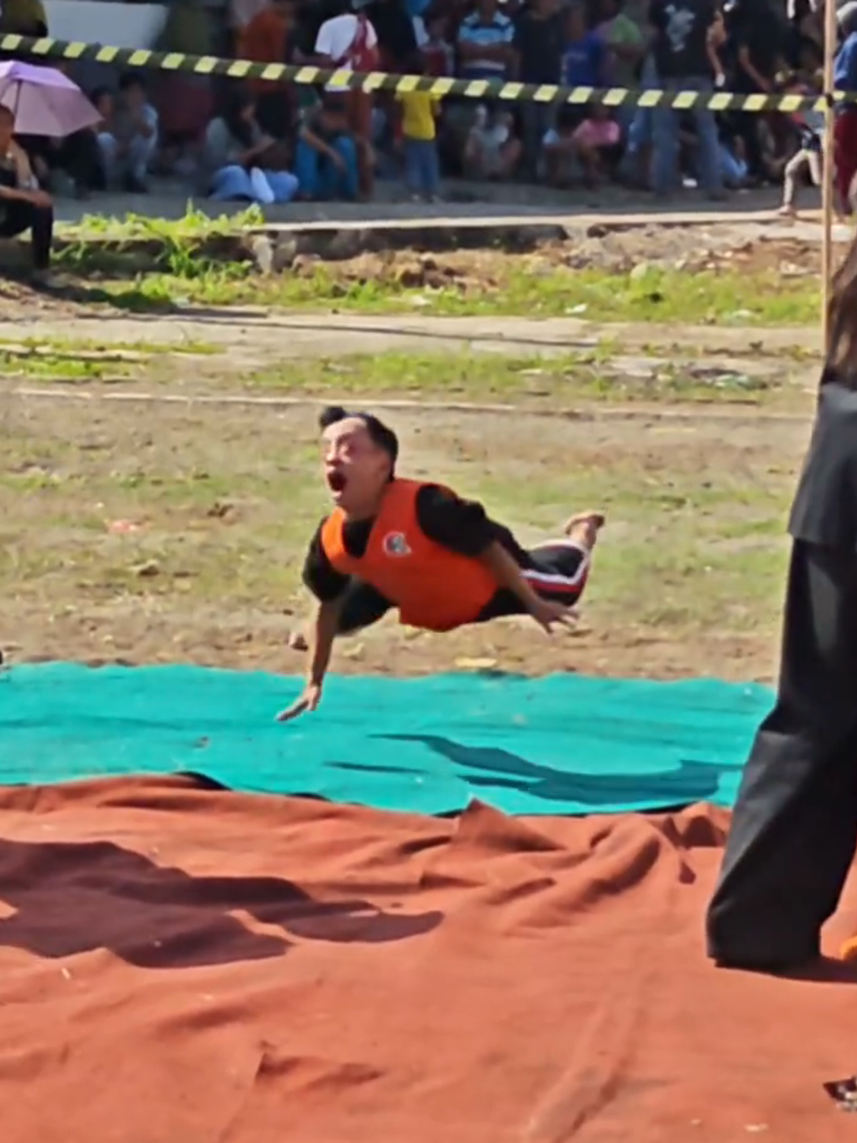 Teguh Cilik dijantur ebeg sampai terbang #teguhcilik #ndadijaranan #kesurupan #kerasukan #karmanebegbanyumas #ebegbanyumasan 