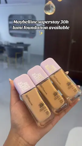 Maybelline superstay lumi matte foundation available ✨ -upto 30h  -buildable full coverage  -transfer proof  -with spf 16  -waterproof  -sweat proof  #fyp #makeupstudio #pokhara #makeupartist #ranipauwa #saundaryamakeupstudio #luxurymakeup #beauty #maybelline #superstay #foundation 