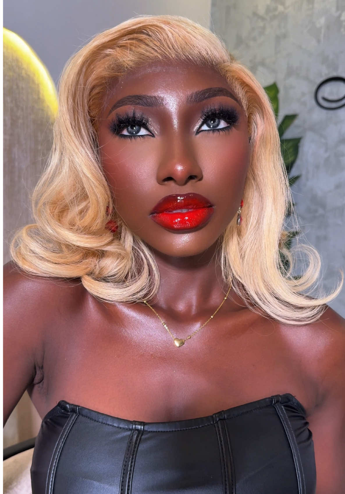 Melanin in full bloom✨🤩 . . Hairstylist @Bridal Hair Stylist in Lekki  . #viralvideo #fyp #lekkimua #fypシ #fypシ゚ #skinwork #clean #makeuplovers #fypage #foryoupagе 