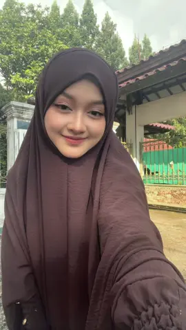 kita usahakan pakaian tertutup itu🥹#fyp #4u #muslimah 