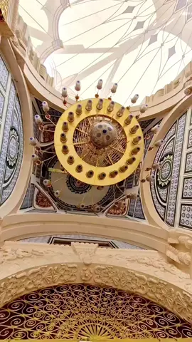 رسول اللَّه يغمُرنا حنانك ..رسول الله فالقلب مكانك  وكنت اُود أحيا في زمانك.. ولاكن ليس للعبد أختيارا  رسول الله أنت لنا شفيع ..رسول الله ياحصناً منيع      هنيئاً للذي زار البقيع.. هنيئاً للذي حجا وزارا.. #فضيلة_الشيخ_إبراهيم_الأمير 