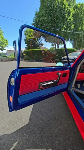 #r5 #r5turbo #renaultsport #renault #red #blue #rally #retro #restomods #rollcage #colors #80 #legend #interiordesign #interior 