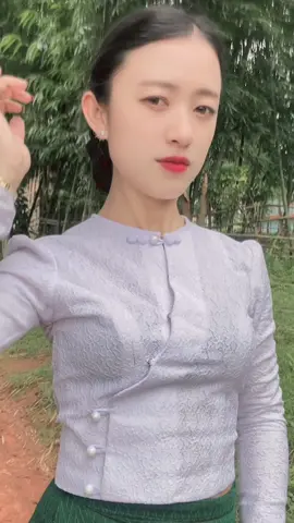 #ဆရာမ ကလဲစွာလိုက်တာမပြောကြေး#🤭 #phuemyatshwesin #ကလောသူလေး #တောင်ပေါ်ဆရာမလေး🤍💚 #viewers #foryoupageofficiall #ပေါ်ရောက်စမ်းကွာ😒👊 