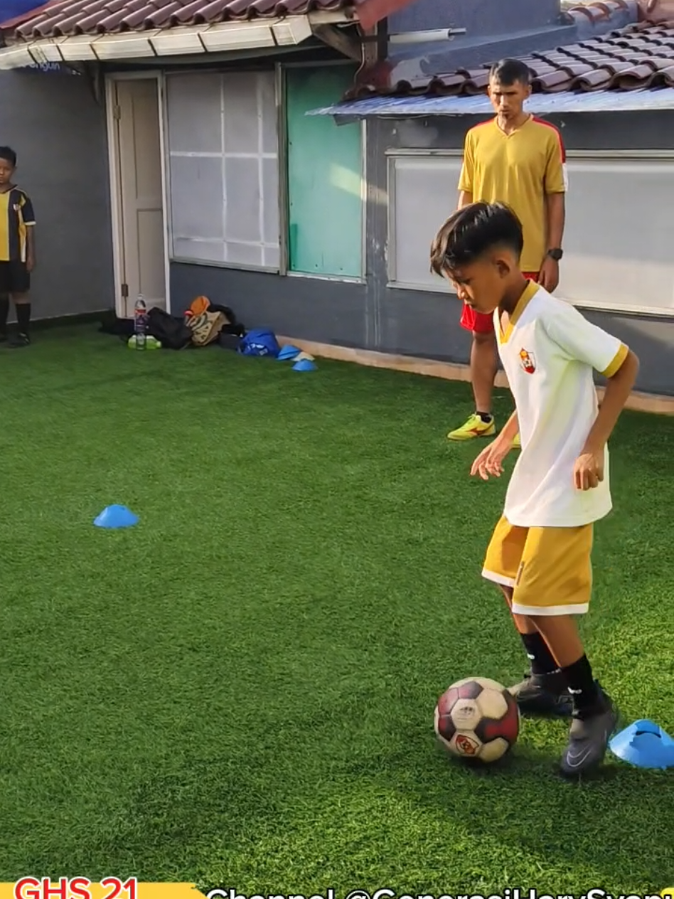 Teknik Dasar di GHS 21 #sepakbola #football #Soccer 
