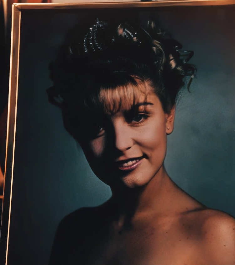 We love Laura Palmer   .  ##laurapalmer##twinpeaks##laurapalmeredit##twinpeaksedit