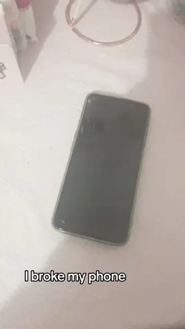 😭😭😭 #ibrokemyphone #help #broken #phone