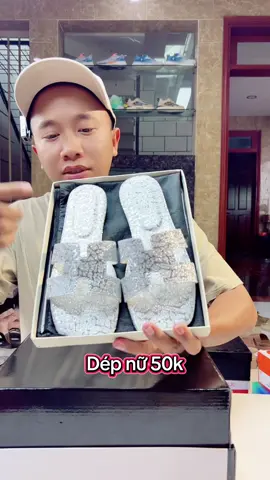 Chỉ 50k là có ngay đôi dép thời trang cực kì sang chảnh luôn ạ #manhgiay #depnu #deple #depquaingang #depthoitrang 