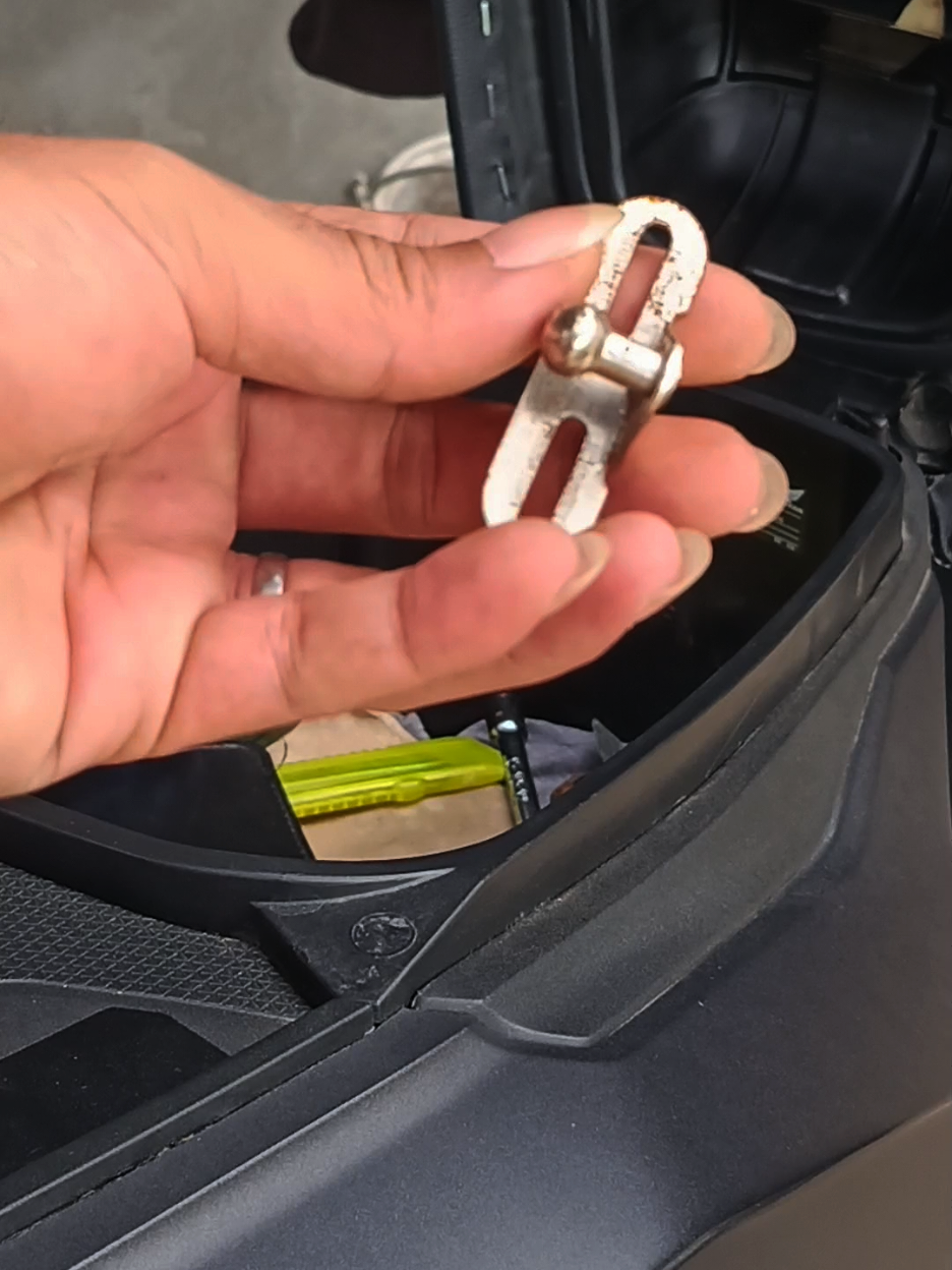 Replying to @juswaaaaa007 #fyp #hydraulicseatdumper #automatic #seat #damper #hydraulicseatdampermotorcycle 