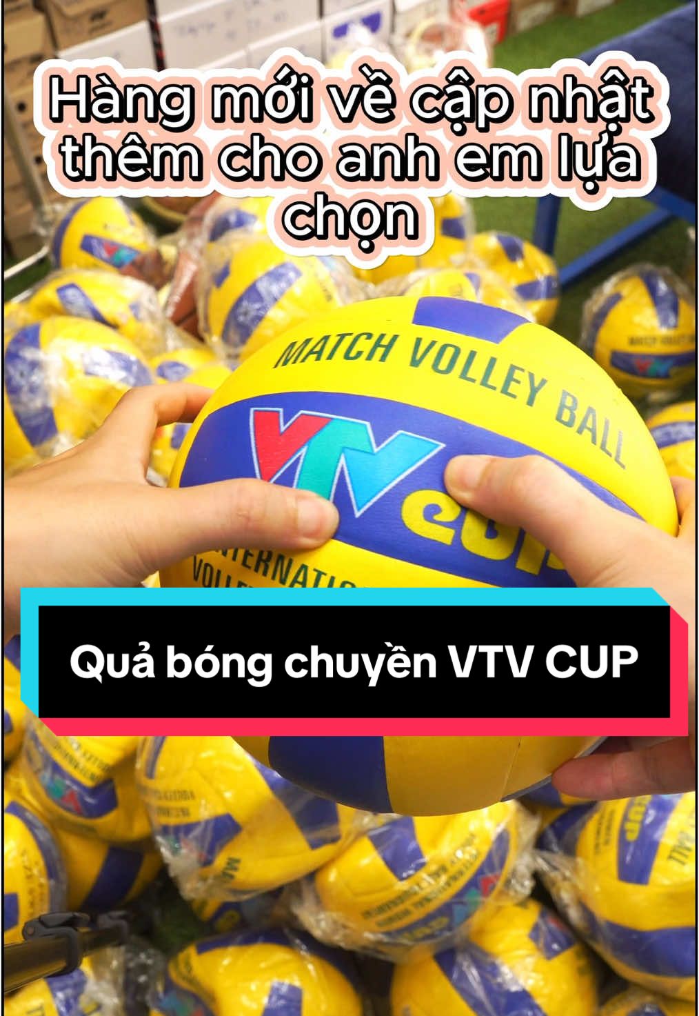 Hàng mới về tha hồ cho ae lựa chọn. Quả bóng chuyền với chất liệu da PU chống thấm tốt😍#365sport #new2025 #quabongchuyen #vtvcup 