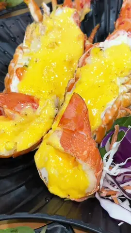 Mấy bà ơi! Đi ăn ốc với tui nha . Quán dc cái mở đến 2h sáng tha hồ nhạo nha. 