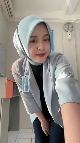 Kita usahakan jadi CS yang cantik dan rapih meskipun penempatan unit kecil🦋  #bankers #fyp #bankbri #danantara #bumn #xyzabc #cs #frontliner 