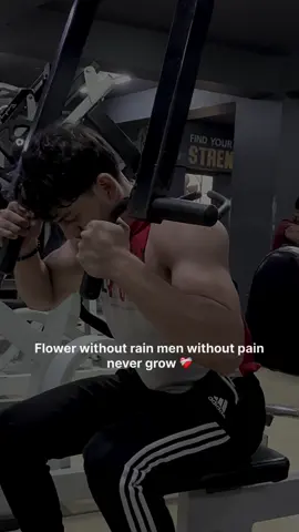 Without pain men can never grow 🖤 >>>>>>>>>> . . . . . . . . #balochistan #fyp #tranding #explore #viralvideo #heavyweight #gym #tiktok #viral #nevergiveup #nopainnogain 