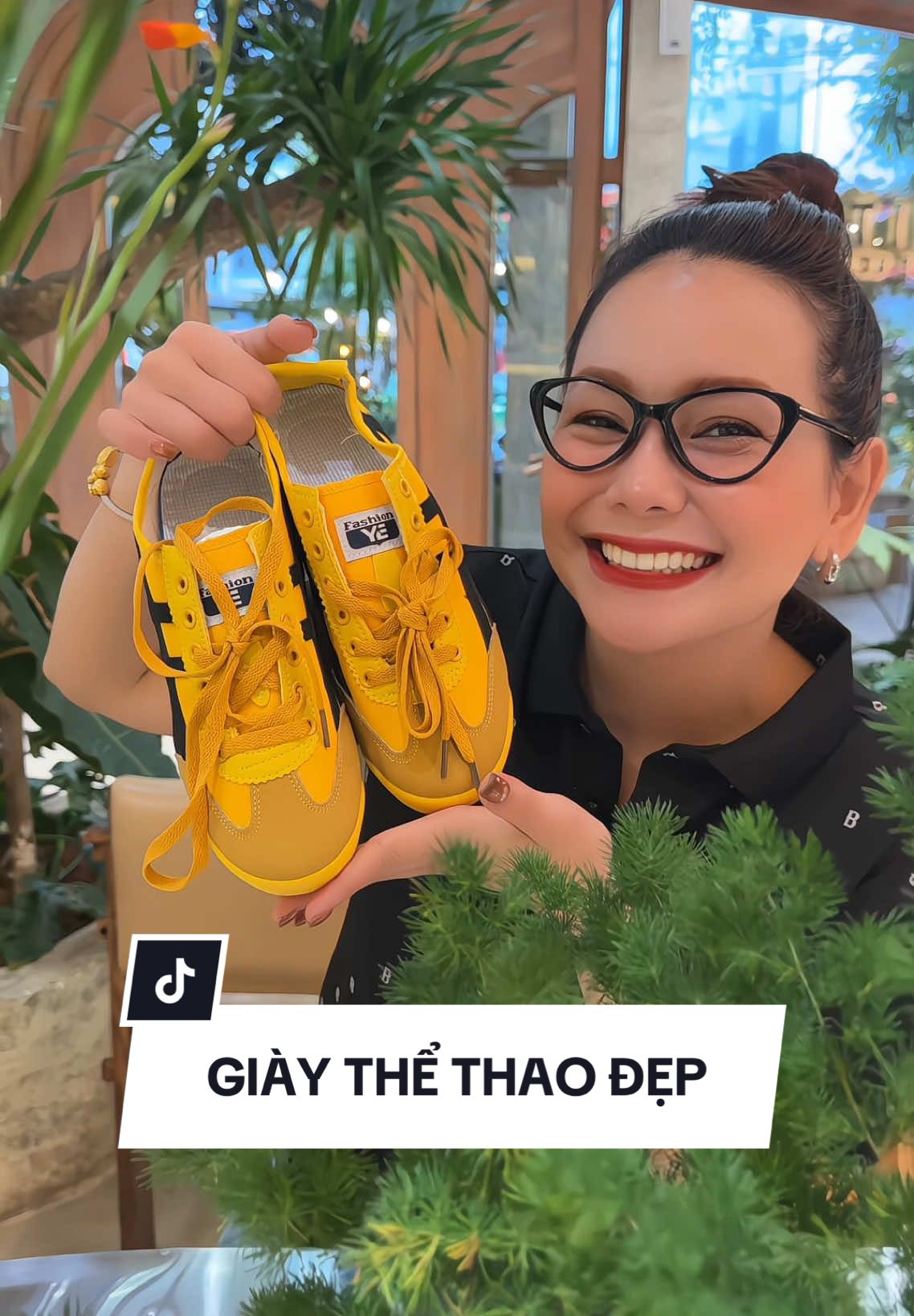 Chất liệu đẹp mà mang nhẹ tênh à mấy anh ơi #meođồngđiếu #giày #giaydep #giaythethao #giaysneaker 