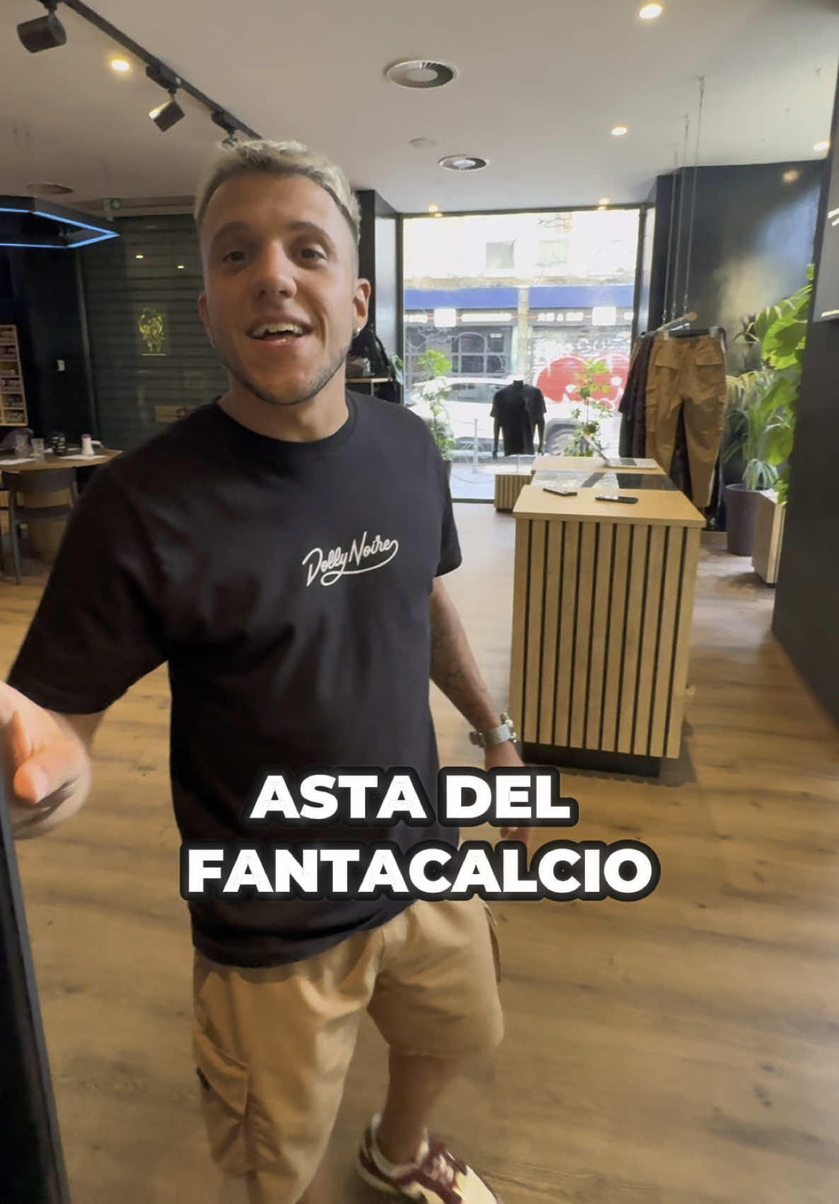 Asta de Fanta al Dolly Noire District - Corso Ticinese 83 Milano - Vai al link per tutte le info.