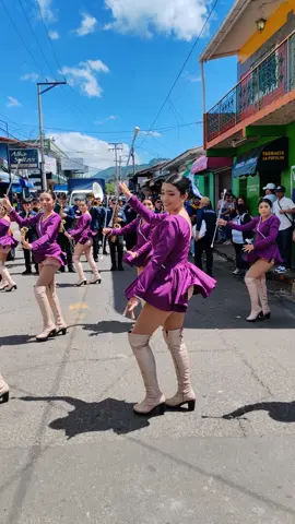 cachiporrista de Sotero Músic Band #bailarinas #cachiporristas #bandas 