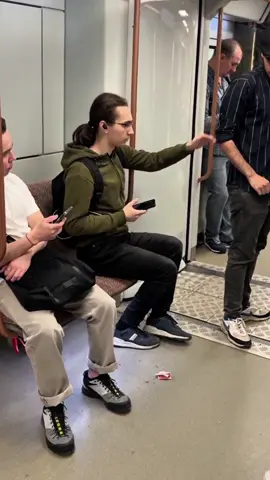 telekinesis prank😜 #россия #пранк #метро #metro #telekinesis #magic 