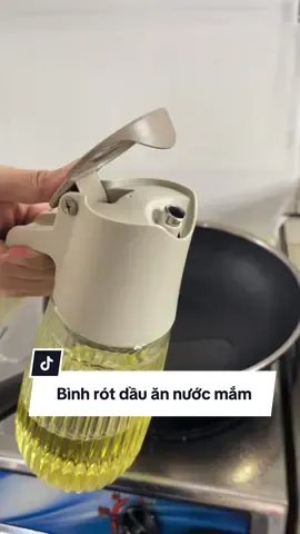 Bình rót dầu ăn, nước mắm bằng thuỷ tinh vừa sạch vừa tiện #binhrotdauan #binhrotdauthuytinh #tocoi #giadungtienich 