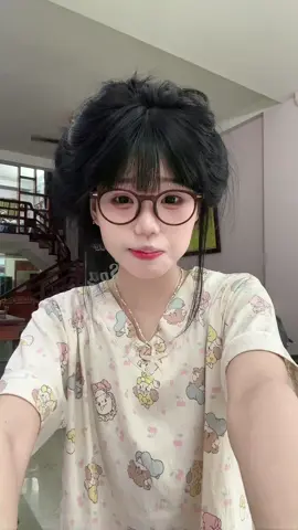nhỏ nì thít ai đế?