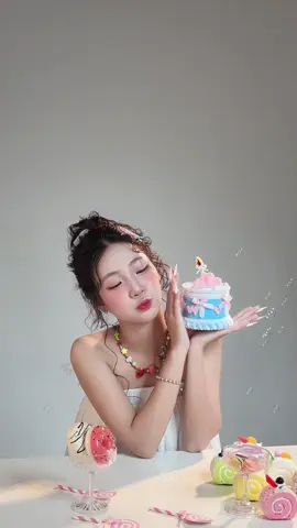 Concept sinh nhật bong bóng #InstaPhoto #IGPhotography #VisualCreator #PortraitPhotography #StudioPhotography #chupanhxinh #chupanhsaigon #studiosaigon #viral #chupanhdepsaigon #studiohcm #chupanhbeauty #chuphinhdepsaigon  #BEAUTY #makeup #photo #chupanh   #makeupartist #beautyconcepts