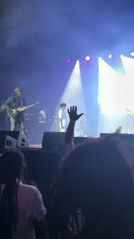 Elijah Marley with a performance on tour with his father Damien Marley and uncle Stephen Marley.                                #reggae #bobmarley #damianmarley #stephenmarley #concert 