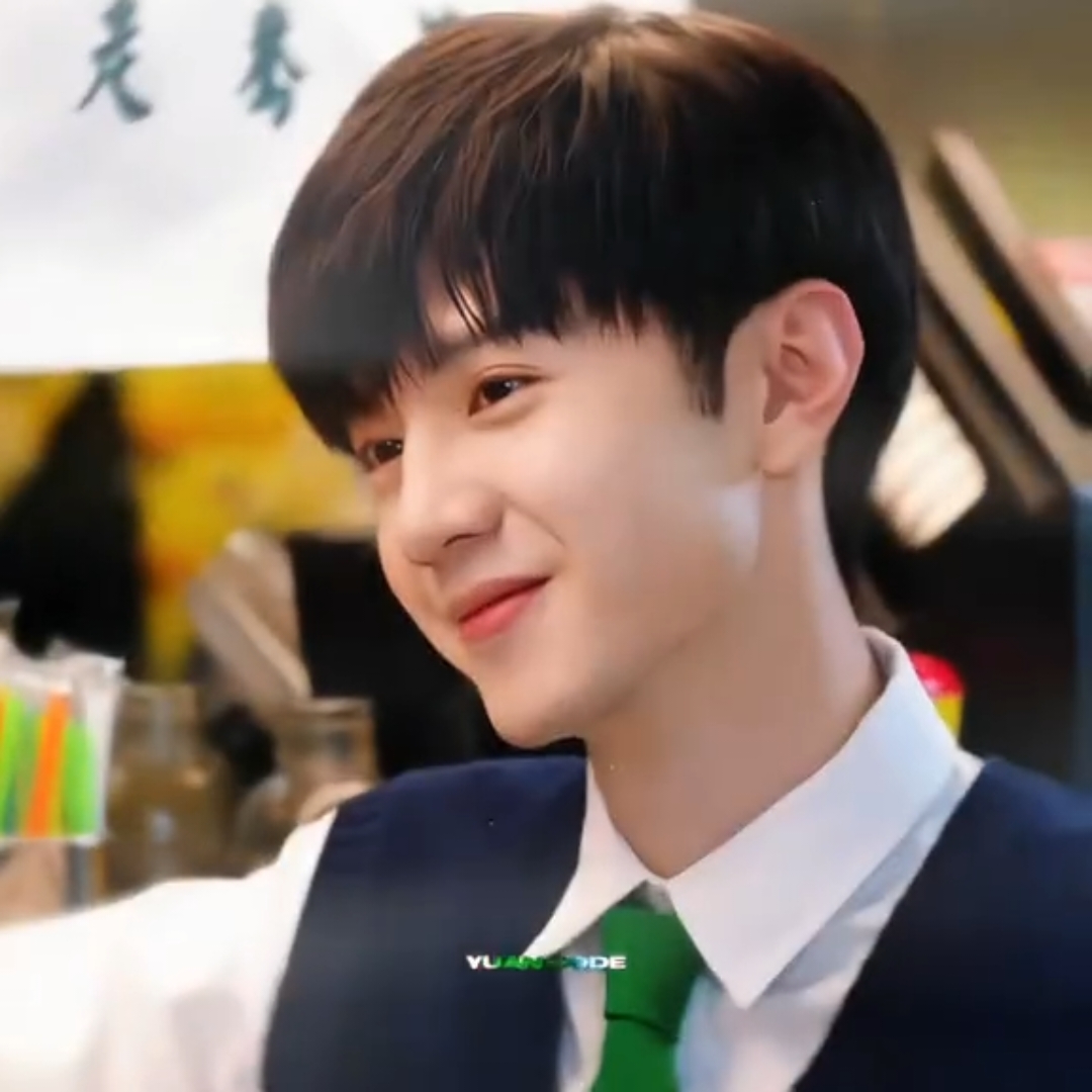 pesona cowok tsundere🫢  #chenzheyuan #cdramaedit #oursecret #zhousiyue #cdrama #chenzheyuan陈哲远 